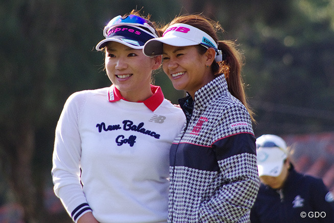 有村智恵着用ゴルフウェア 17 ダイキンオーキッドレディスゴルフトーナメント着用 Golf Walker Lady S 人気 かわいい おしゃれレディースゴルフウェア