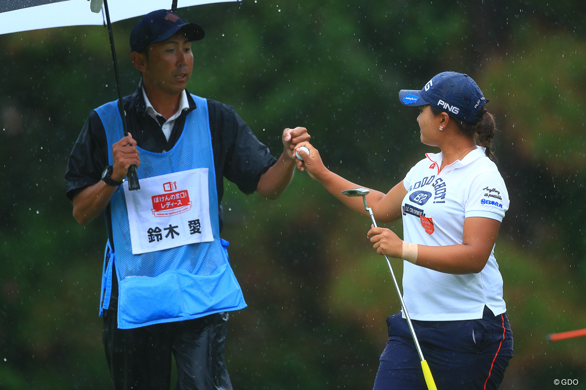 17番で菊池選手と並ぶ 2018年 ほけんの窓口レディース 最終日 ...